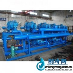  漢鐘螺桿七并聯(lián)水冷機(jī)組 